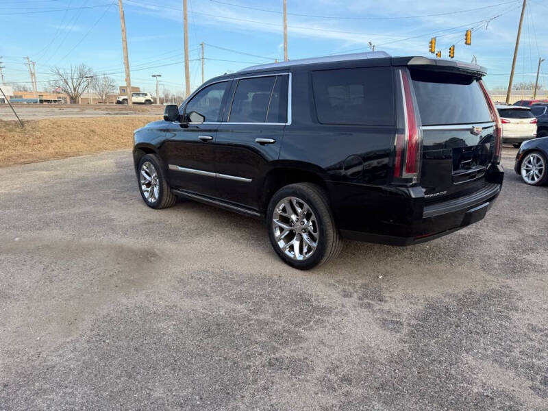 2017 Cadillac Escalade Platinum