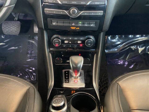 2019 Infiniti QX30 Essential