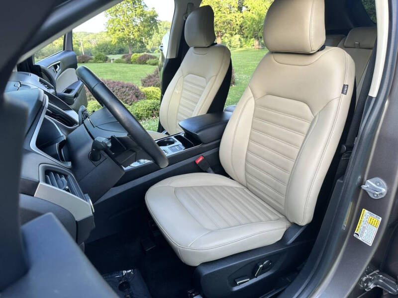 2019 Ford Edge SEL