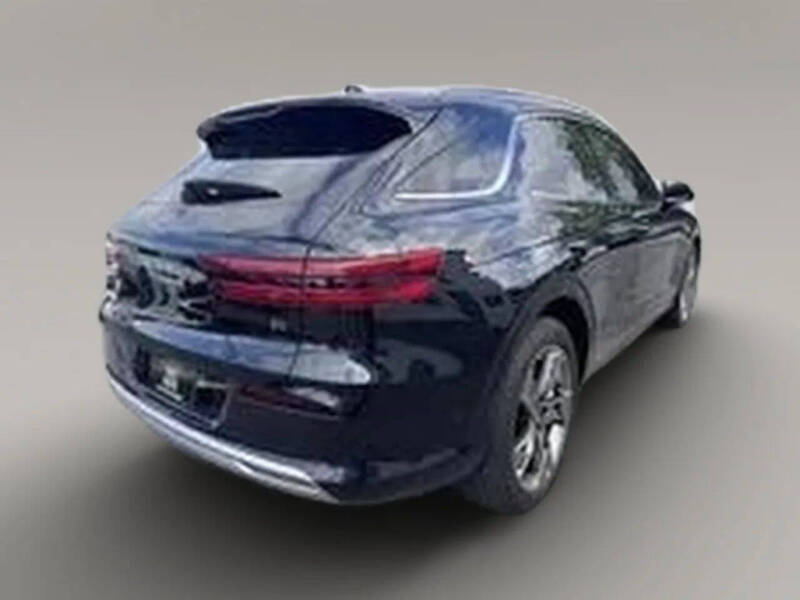 2023 Genesis Electrified GV70