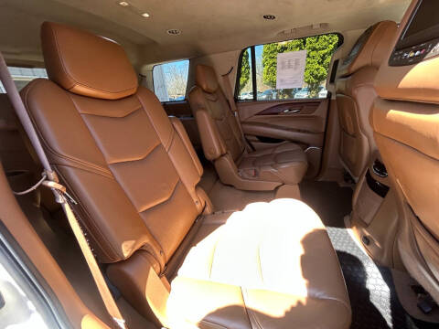 2015 Cadillac Escalade Platinum