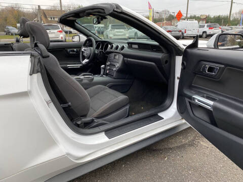 2017 Ford Mustang V6