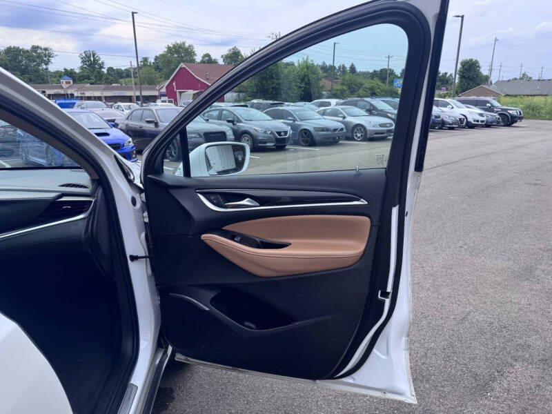 2020 Buick Enclave Essence
