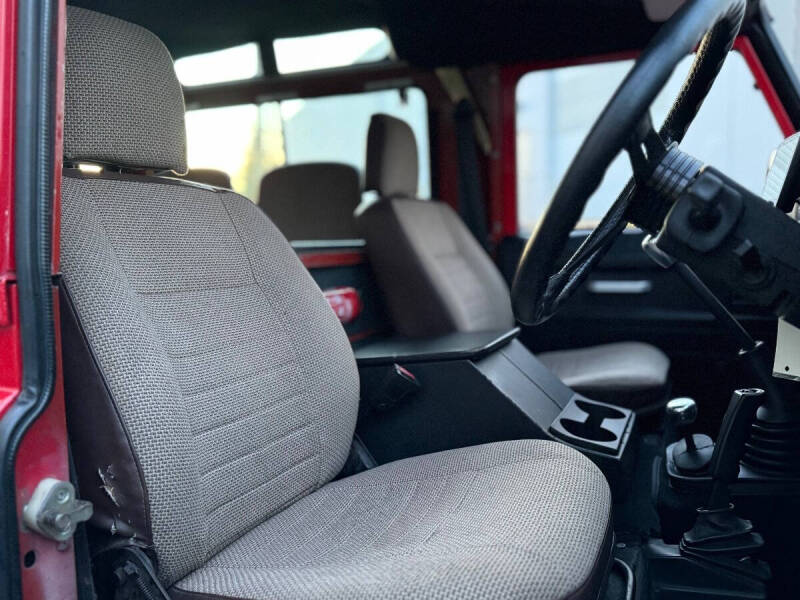 1987 Land Rover Defender