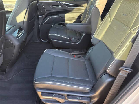 2023 Cadillac Escalade Sport