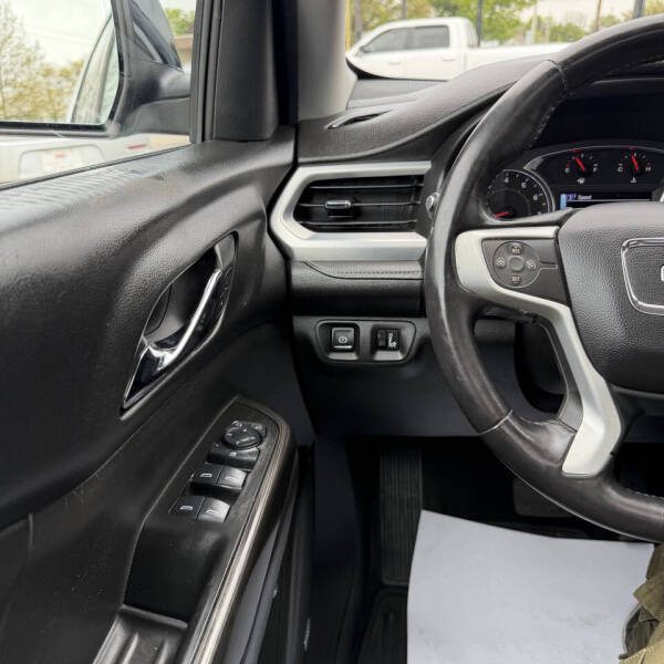 2017 GMC Acadia SLT-1