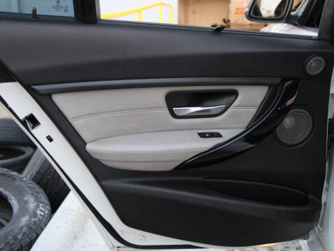 2013 BMW 3 Series 328i