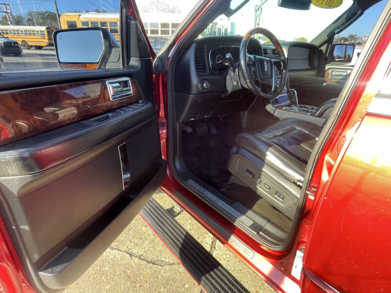 2016 Lincoln Navigator Select