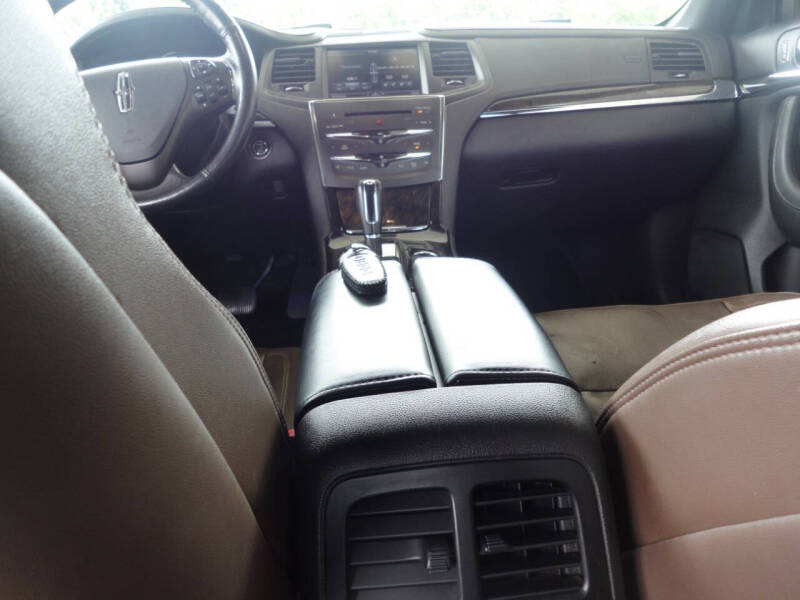 2014 Lincoln MKS