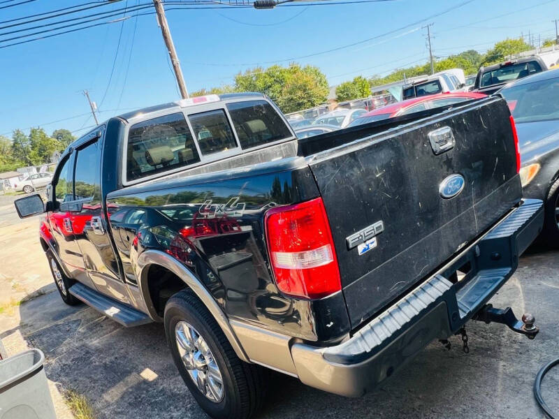 2004 Ford F-150 Lariat photo 2