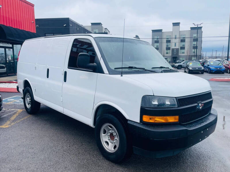 2023 Chevrolet Express 2500