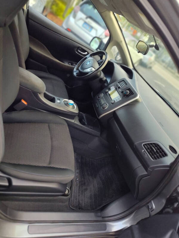 2015 Nissan LEAF S