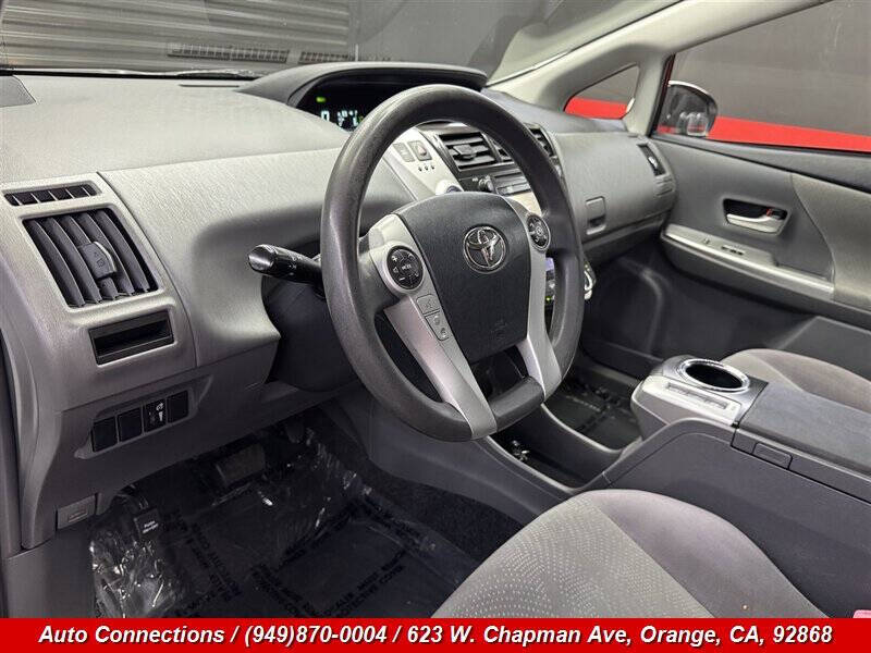 2014 Toyota Prius v Three