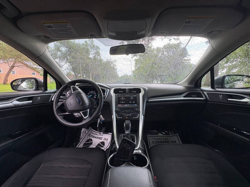 2016 Ford Fusion SE