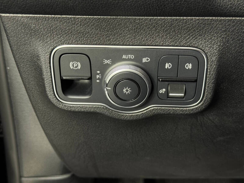 2022 Mercedes-Benz GLB GLB 250