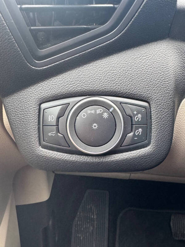 2019 Ford Escape SE