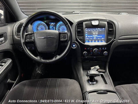 2012 Chrysler 300 S V6