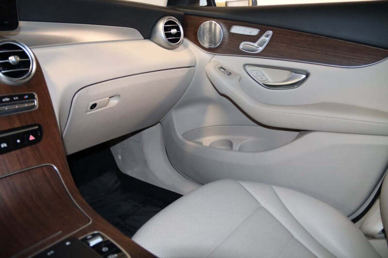 2021 Mercedes-Benz GLC GLC 300 4MATIC