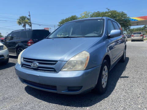 2006 Kia Sedona for sale at Lamar Auto Sales in North Charleston SC