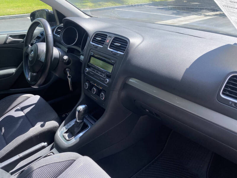 2013 Volkswagen Golf 2.5L PZEV