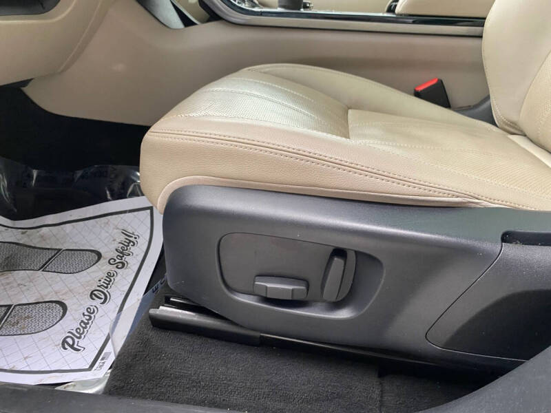 2018 Land Rover Range Rover Velar P250 R-Dynamic SE