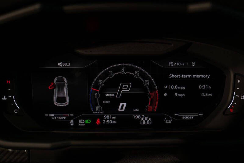 2024 Lamborghini Urus Performante