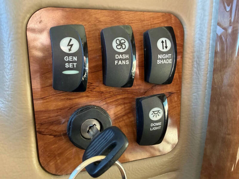 2012 Freightliner XCS Chassis