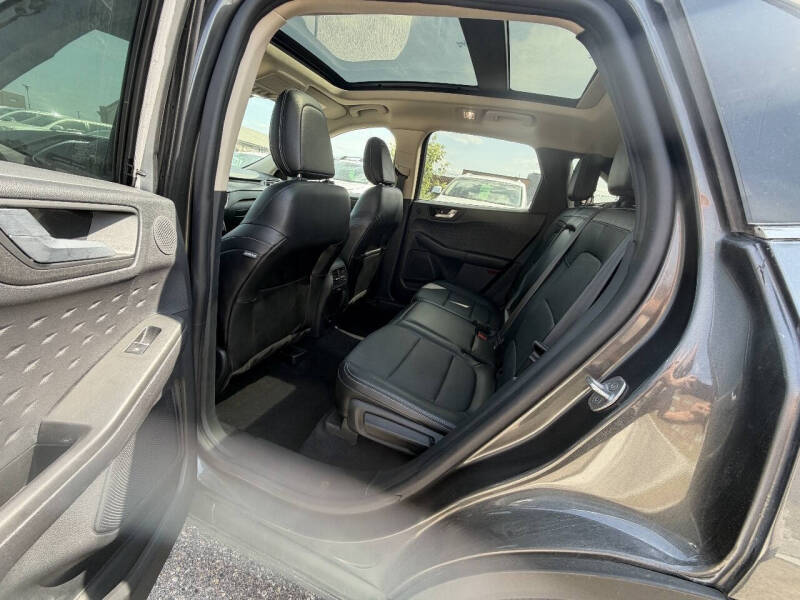 2020 Ford Escape Titanium