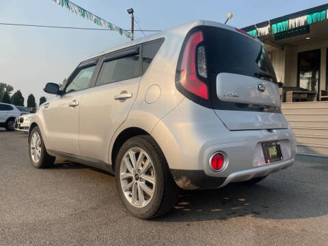 2017 Kia Soul +