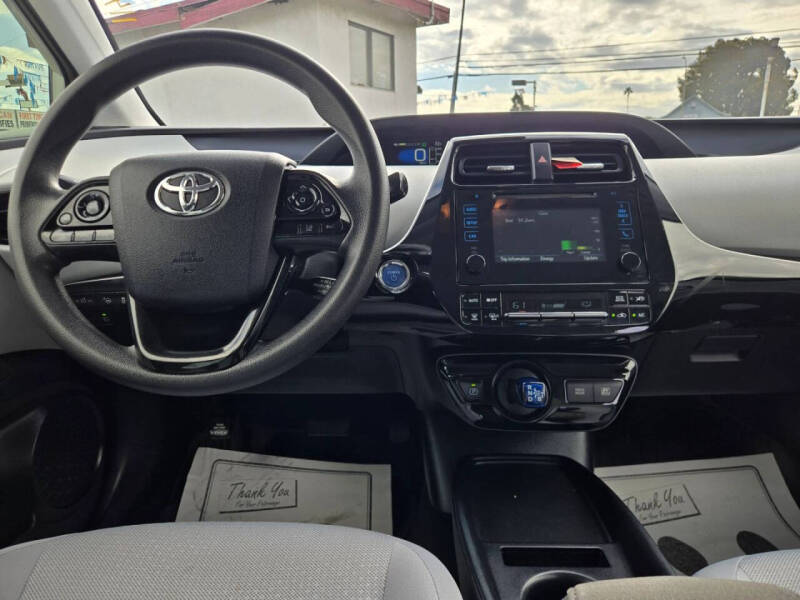 2019 Toyota Prius LE AWD-e