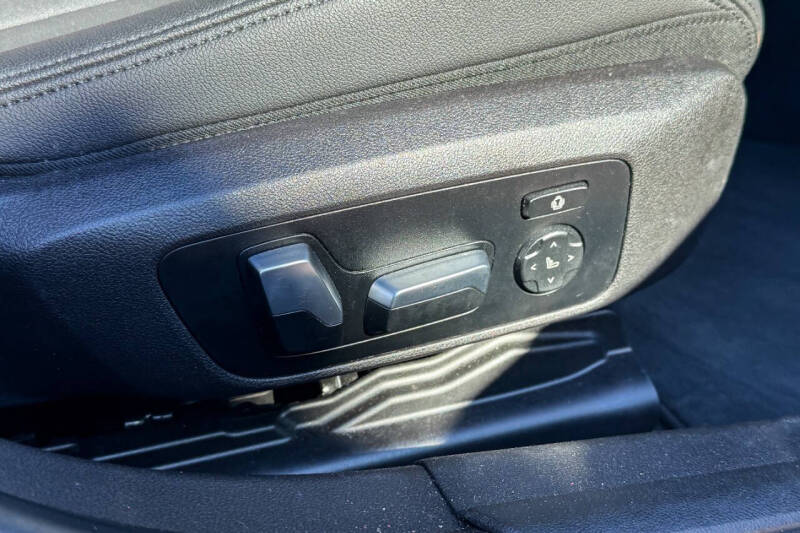 2019 BMW 3 Series 330i xDrive