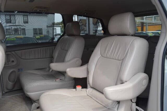 2008 Toyota Sienna XLE