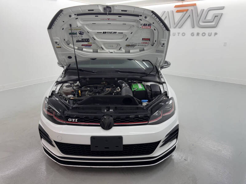 2019 Volkswagen Golf GTI SE