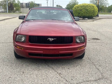 2005 Ford Mustang V6 Deluxe