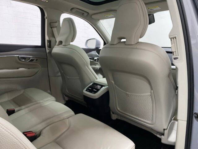 2025 Volvo XC90 B5 Core Bright Theme