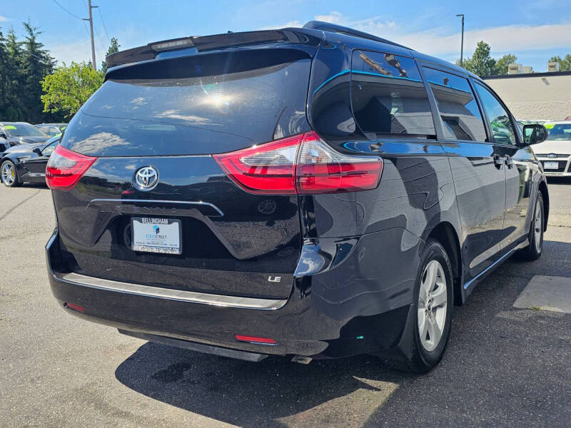 2020 Toyota Sienna LE 8-Passenger
