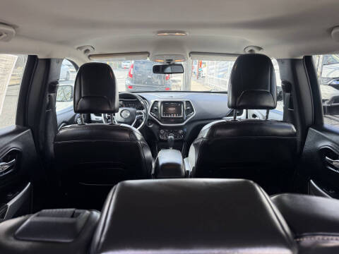 2018 Jeep Cherokee Latitude Plus