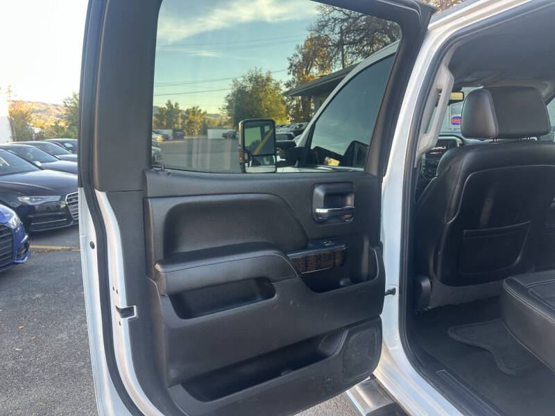 2015 GMC Sierra 2500HD Denali