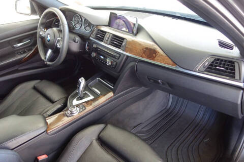 2013 BMW 3 Series 320i