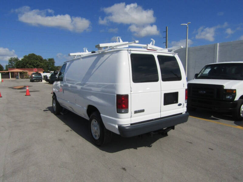 2007 Ford Econoline Van Commercial photo 5