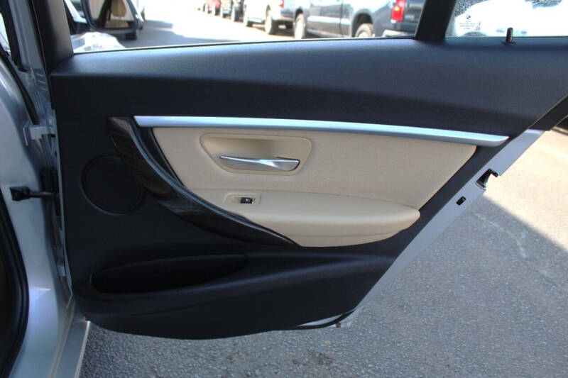 2017 BMW 3 Series 330i