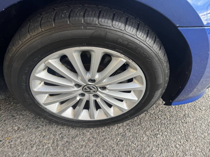 2017 Volkswagen Passat 1.8T SE