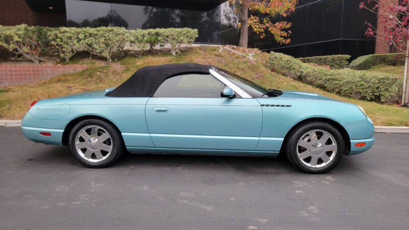 2002 Ford Thunderbird Deluxe