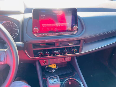 2023 Nissan Rogue SV