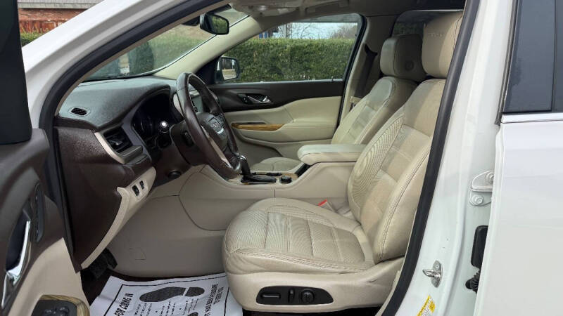 2017 GMC Acadia Denali