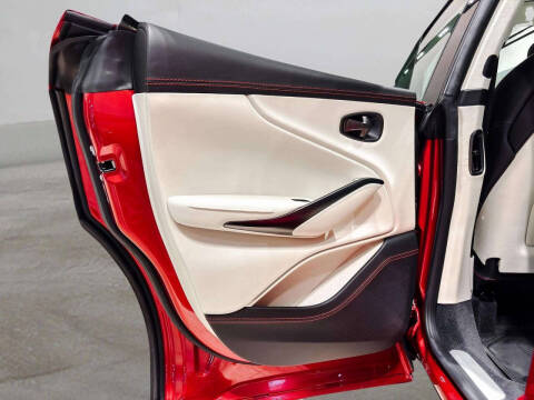 2021 Aston Martin DBX