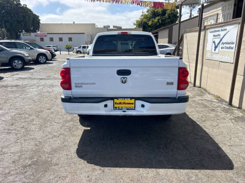 2005 Dodge Dakota SLT