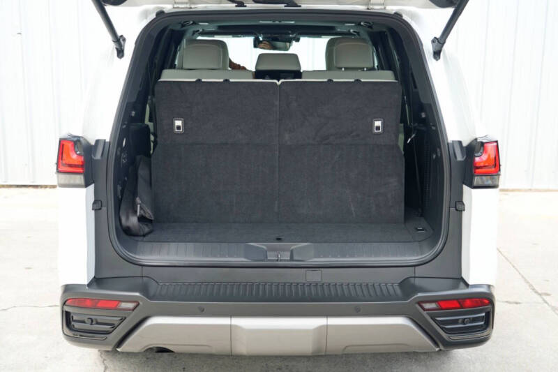 2023 Lexus LX 600 Luxury