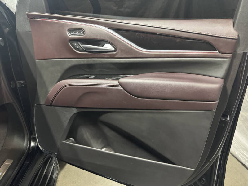 2024 Cadillac Escalade ESV Premium Luxury Platinum