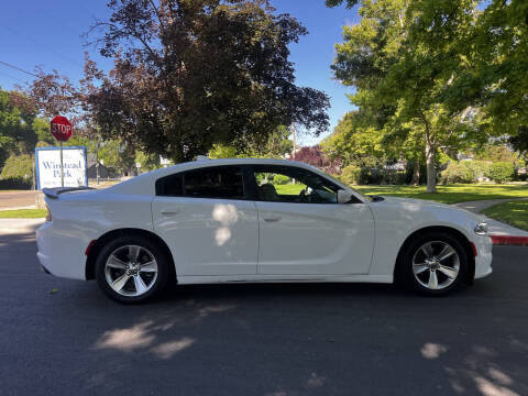2017 Dodge Charger SXT